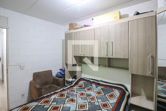 Quarto 1 de apartamento à venda com 3 quartos, 70m² em Vila Nova, Porto Alegre