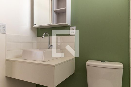 Banheiro de kitnet/studio à venda com 1 quarto, 32m² em Vila Buarque, São Paulo