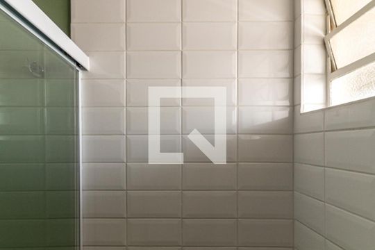Banheiro de kitnet/studio à venda com 1 quarto, 32m² em Vila Buarque, São Paulo