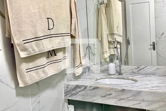 Banheiro de apartamento à venda com 2 quartos, 60m² em Maria da Graça, Rio de Janeiro