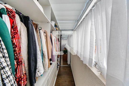 Closet Varanda de apartamento à venda com 2 quartos, 110m² em Vila Ema, São Paulo