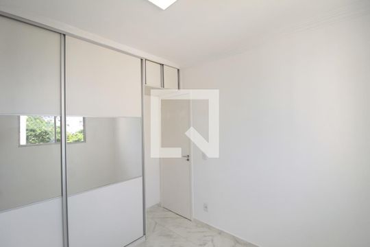 Quarto 2 de apartamento para alugar com 2 quartos, 60m² em Serrano, Belo Horizonte