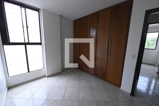 Q1 de apartamento à venda com 3 quartos, 85m² em Setor Central, Goiânia