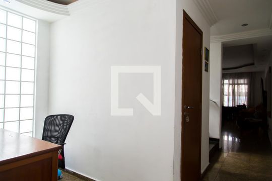 Escritório de casa à venda com 3 quartos, 200m² em Cidade Vargas, São Paulo