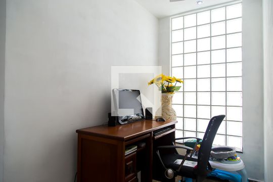 Escritório de casa à venda com 3 quartos, 200m² em Cidade Vargas, São Paulo