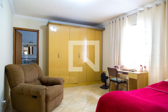 Suíte 1 de casa à venda com 3 quartos, 200m² em Cidade Vargas, São Paulo