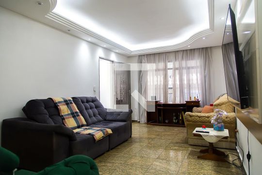 Casa à venda com 3 quartos, 200m² em Cidade Vargas, São Paulo