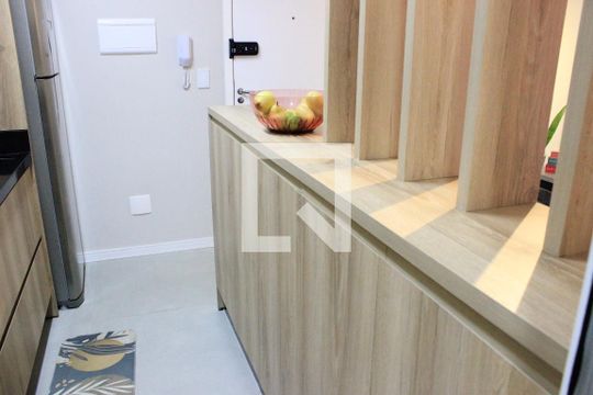Cozinha de apartamento para alugar com 2 quartos, 54m² em Vila Galvão, Guarulhos