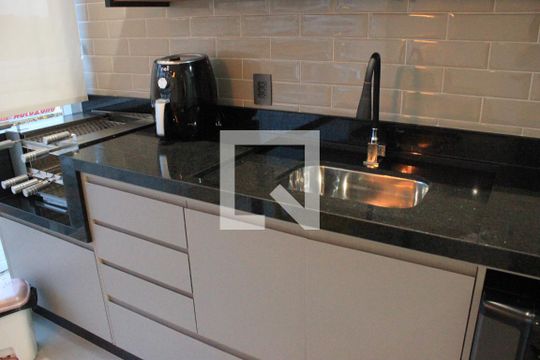 Lavanderia de apartamento para alugar com 2 quartos, 54m² em Vila Galvão, Guarulhos