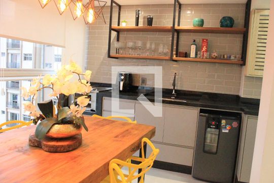 Apartamento para alugar com 2 quartos, 54m² em Vila Galvão, Guarulhos