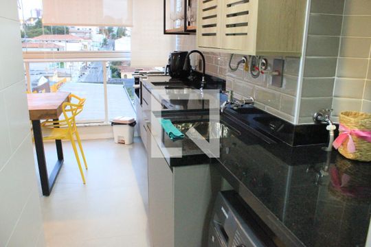 Lavanderia de apartamento para alugar com 2 quartos, 54m² em Vila Galvão, Guarulhos