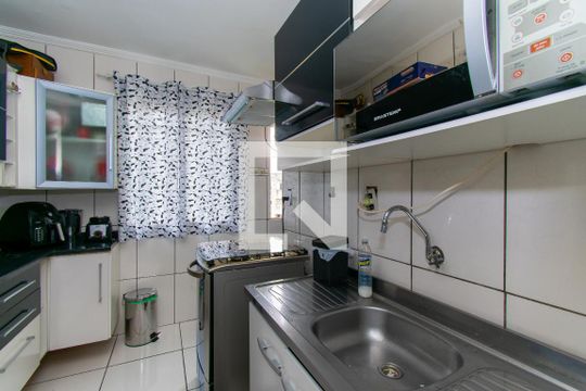 Cozinha de apartamento à venda com 2 quartos, 44m² em Fazenda da Juta, São Paulo