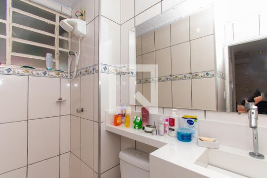 Banheiro de apartamento à venda com 2 quartos, 44m² em Fazenda da Juta, São Paulo
