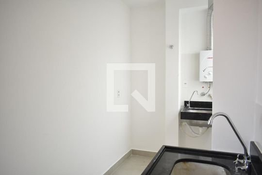 Cozinha de apartamento para alugar com 2 quartos, 45m² em Guaratiba, Rio de Janeiro