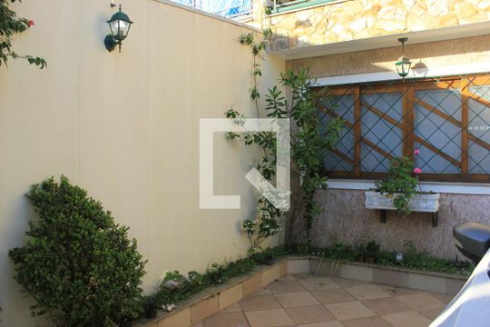 Garagem de casa à venda com 3 quartos, 166m² em Vila São Judas Tadeu, Guarulhos