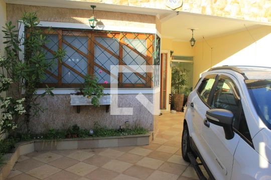 Garagem de casa à venda com 3 quartos, 166m² em Vila São Judas Tadeu, Guarulhos