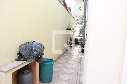 Área Externa de casa à venda com 3 quartos, 166m² em Vila São Judas Tadeu, Guarulhos
