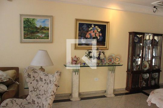 Sala de casa à venda com 3 quartos, 166m² em Vila São Judas Tadeu, Guarulhos