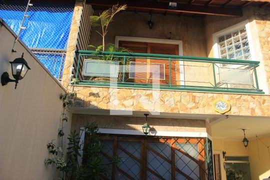 Garagem de casa à venda com 3 quartos, 166m² em Vila São Judas Tadeu, Guarulhos