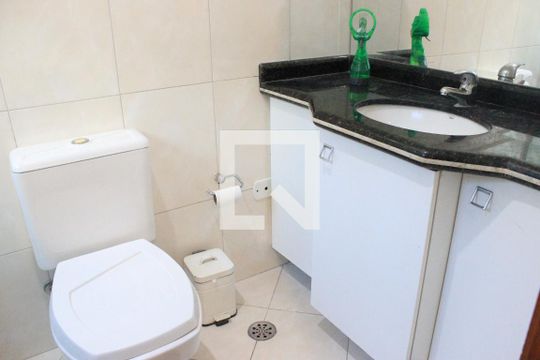 Banheiro do Quarto 2 de casa à venda com 3 quartos, 166m² em Vila São Judas Tadeu, Guarulhos