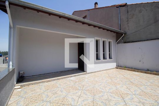 Garagem de casa à venda com 3 quartos, 210m² em Fazenda Aricanduva, São Paulo