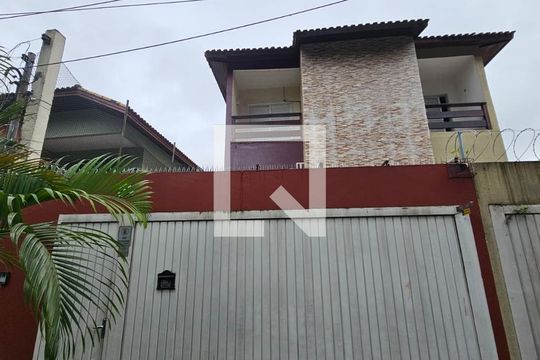 Fachada de casa à venda com 6 quartos, 270m² em Vila Sonia, São Paulo