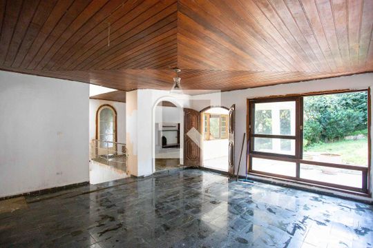 Sala de TV de casa para alugar com 3 quartos, 800m² em Eldorado, Diadema