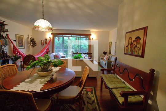 Sala  de apartamento à venda com 3 quartos, 144m² em Real Parque, São Paulo
