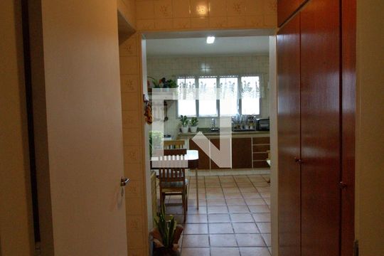 Acesso Cozinha  de apartamento à venda com 3 quartos, 144m² em Real Parque, São Paulo