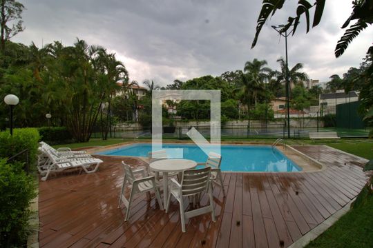 Área comum - Piscina de apartamento à venda com 3 quartos, 144m² em Real Parque, São Paulo