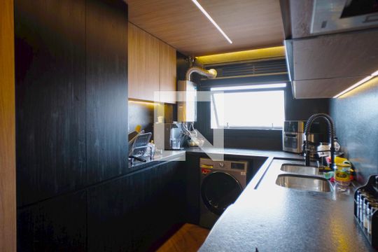 Cozinha de apartamento à venda com 2 quartos, 97m² em Petrópolis, Porto Alegre