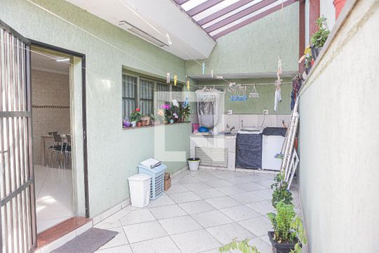 Área de Serviço - Quintal de casa à venda com 3 quartos, 247m² em Campestre, Santo André