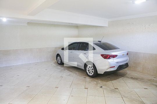 Garagem de casa à venda com 3 quartos, 247m² em Campestre, Santo André