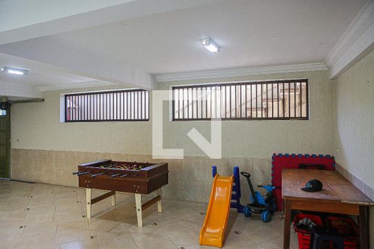 Garagem de casa à venda com 3 quartos, 247m² em Campestre, Santo André