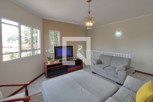 Sala de casa à venda com 3 quartos, 193m² em Jardim Anton Von Zuben, Campinas