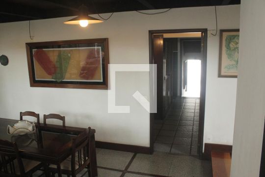 Sala de casa à venda com 4 quartos, 500m² em Jardim Prudência, São Paulo