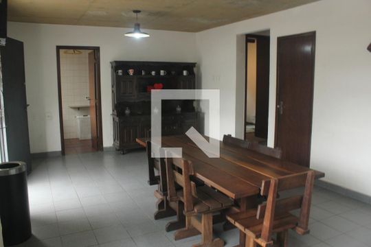 Área comum de casa à venda com 4 quartos, 500m² em Jardim Prudência, São Paulo