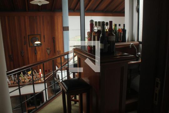 Sala de casa à venda com 4 quartos, 500m² em Jardim Prudência, São Paulo