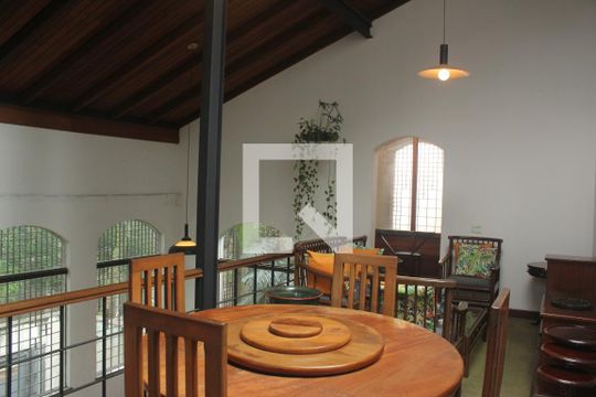 Sala de casa à venda com 4 quartos, 500m² em Jardim Prudência, São Paulo