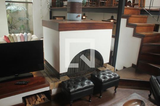 Sala de casa à venda com 4 quartos, 500m² em Jardim Prudência, São Paulo