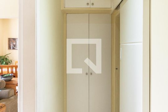 Corredor de apartamento à venda com 2 quartos, 78m² em Tijuca, Rio de Janeiro
