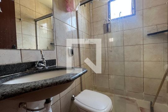 Banheiro 1 de casa à venda com 4 quartos, 380m² em Alvorada, Contagem