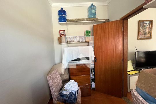 Escritório  de casa à venda com 4 quartos, 380m² em Alvorada, Contagem