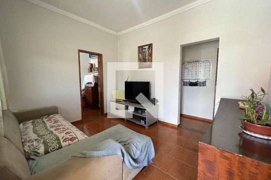 Casa à venda com 4 quartos, 380m² em Alvorada, Contagem