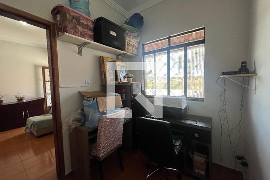 Escritório  de casa à venda com 4 quartos, 380m² em Alvorada, Contagem
