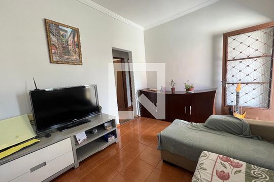 Sala  de casa à venda com 4 quartos, 380m² em Alvorada, Contagem