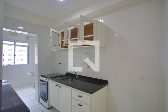 Cozinha de apartamento para alugar com 2 quartos, 63m² em Marapé, Santos