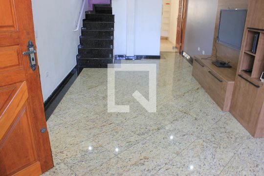 Sala de casa à venda com 3 quartos, 199m² em Jardim Aliança, Guarulhos