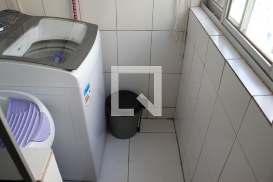 lavanderia de apartamento para alugar com 2 quartos, 70m² em Setor Negrão de Lima, Goiânia