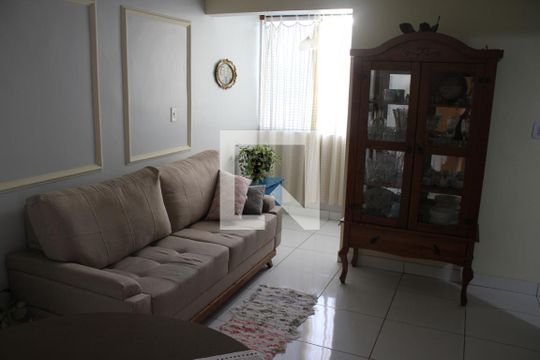 sala de apartamento para alugar com 2 quartos, 70m² em Setor Negrão de Lima, Goiânia